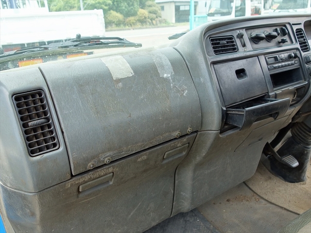 三菱ふそうファイターダンプ・クレーン付小型（2t・3t）[写真33]