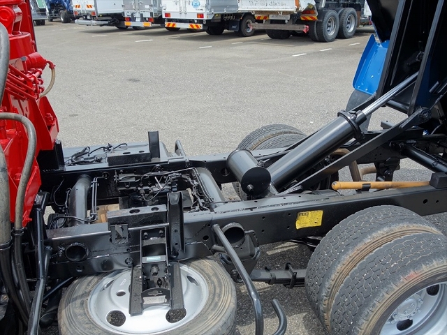 三菱ふそうファイターダンプ・クレーン付小型（2t・3t）[写真06]