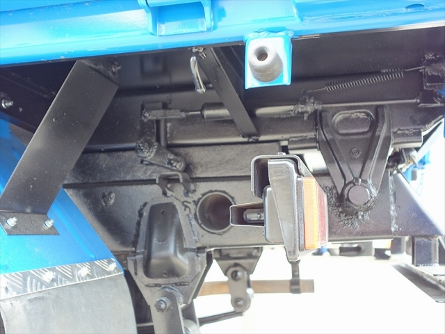 三菱ふそうファイターダンプ・クレーン付小型（2t・3t）[写真07]