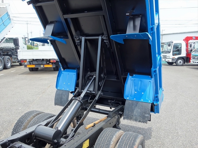 三菱ふそうファイターダンプ・クレーン付小型（2t・3t）[写真08]