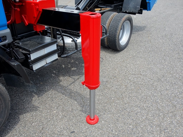 三菱ふそうファイターダンプ・クレーン付小型（2t・3t）[写真09]