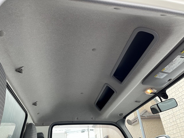 トヨタダイナ幌ウイング小型（2t・3t）[写真31]