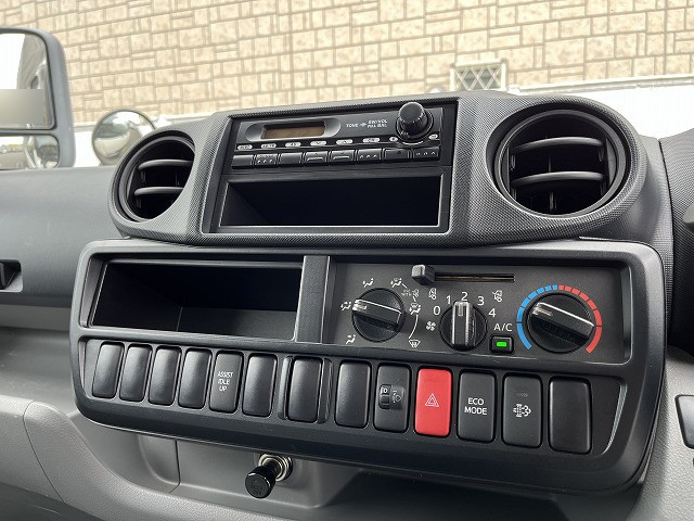 トヨタダイナ幌ウイング小型（2t・3t）[写真37]