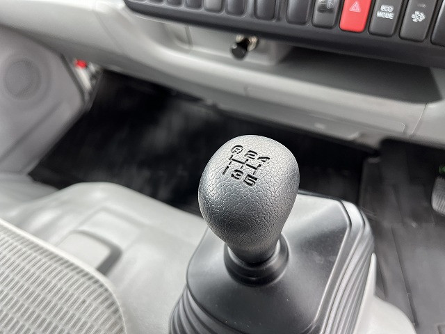 トヨタダイナ幌ウイング小型（2t・3t）[写真38]