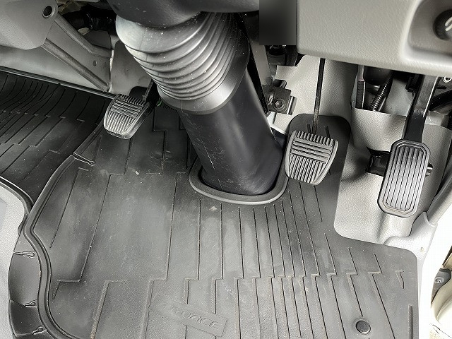 トヨタダイナ幌ウイング小型（2t・3t）[写真39]