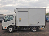 トヨタダイナ冷凍車（冷蔵車）小型（2t・3t）[写真04]