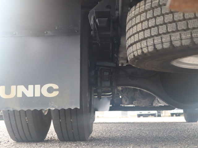 いすゞフォワードセーフティローダー中型（4t）[写真25]