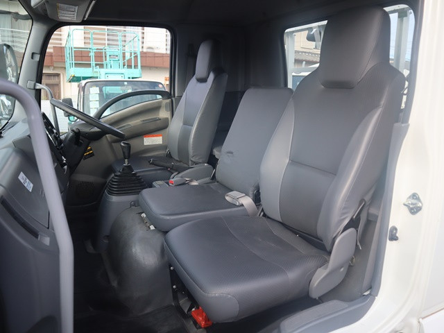 いすゞフォワードセーフティローダー中型（4t）[写真33]