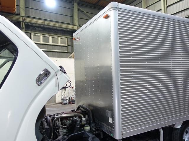 日野デュトロアルミバン小型（2t・3t）[写真11]