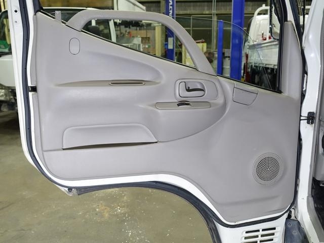 日野デュトロアルミバン小型（2t・3t）[写真29]