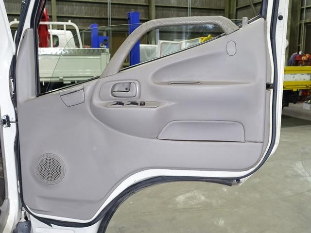 日野デュトロアルミバン小型（2t・3t）[写真30]