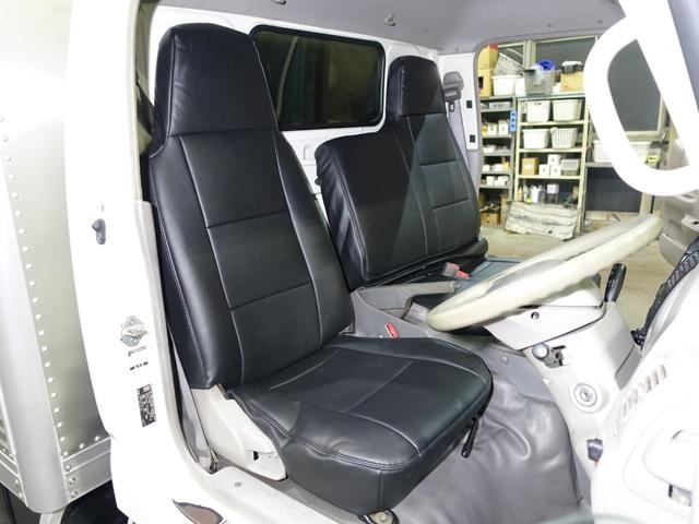 日野デュトロアルミバン小型（2t・3t）[写真32]