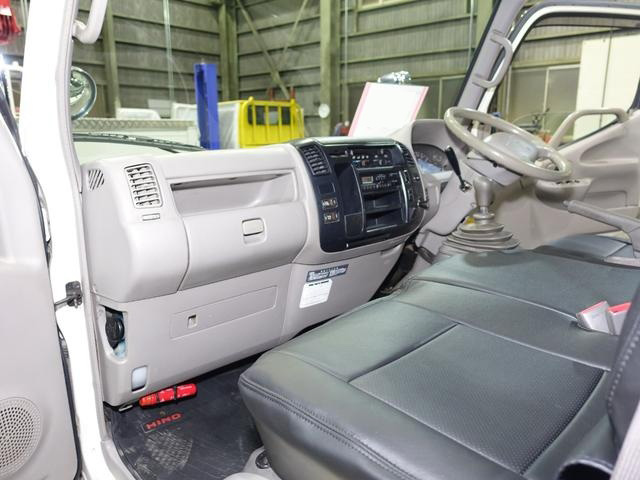 日野デュトロアルミバン小型（2t・3t）[写真33]