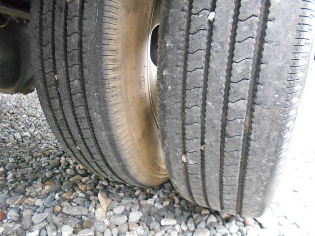 トヨタトヨエース平ボディ小型（2t・3t）[写真24]