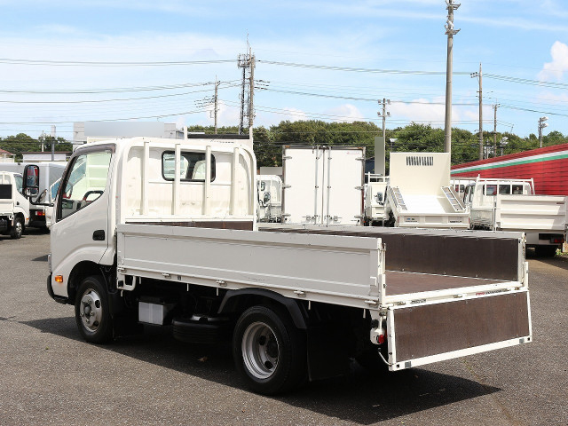 日野デュトロ平ボディ小型（2t・3t）[写真10]