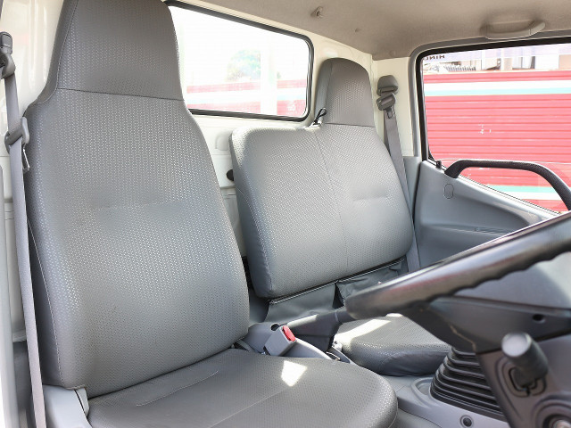 日野デュトロ平ボディ小型（2t・3t）[写真25]