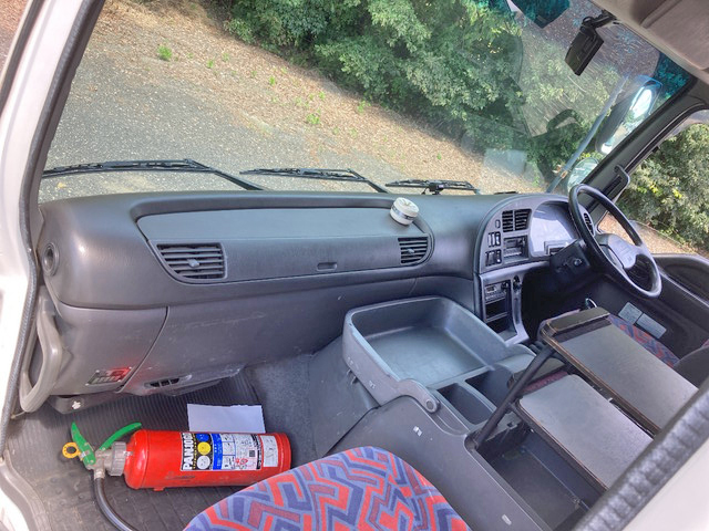 いすゞギガアルミウイング大型（10t）[写真29]