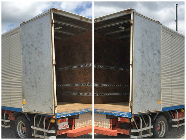 三菱ふそうキャンターアルミバン小型（2t・3t）[写真11]