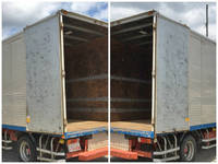 三菱ふそうキャンターアルミバン小型（2t・3t）[写真11]