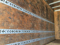 三菱ふそうキャンターアルミバン小型（2t・3t）[写真13]