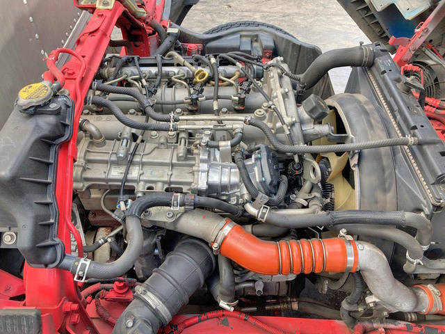 三菱ふそうキャンターアルミバン小型（2t・3t）[写真23]