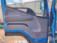 三菱ふそうキャンターアルミバン小型（2t・3t）[写真25]