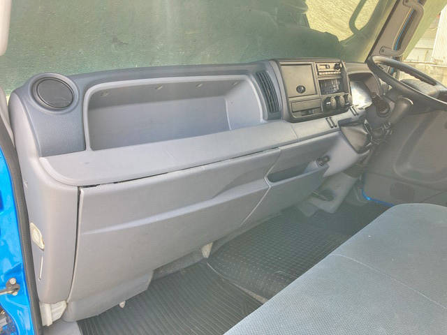 三菱ふそうキャンターアルミバン小型（2t・3t）[写真27]