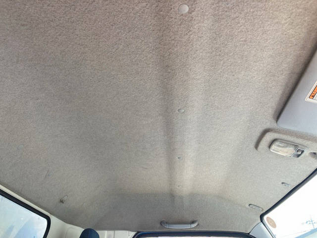 三菱ふそうキャンターアルミバン小型（2t・3t）[写真31]