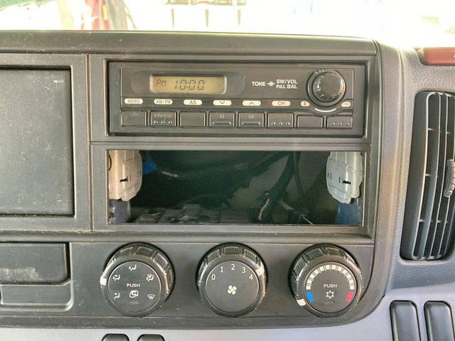 三菱ふそうキャンターアルミバン小型（2t・3t）[写真33]