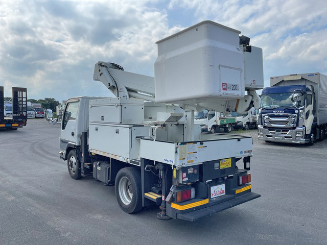 いすゞエルフ高所作業車小型（2t・3t）[写真04]