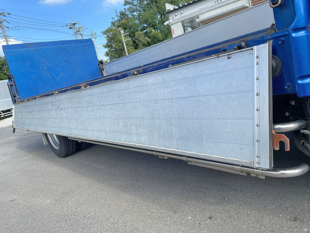 いすゞエルフアルミブロック小型（2t・3t）[写真13]