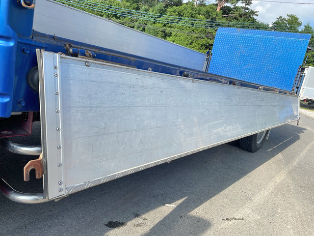 いすゞエルフアルミブロック小型（2t・3t）[写真14]