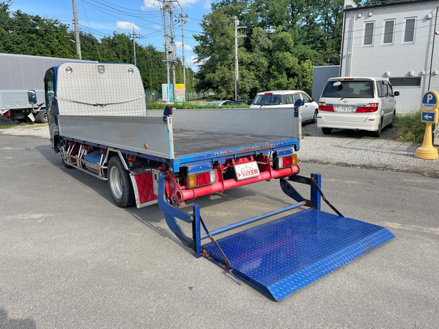 いすゞエルフアルミブロック小型（2t・3t）[写真04]