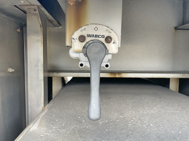 日本フルハーフその他の車種ウイングトレーラー大型（10t）[写真26]