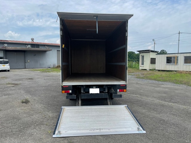 三菱ふそうキャンターアルミバン小型（2t・3t）[写真12]