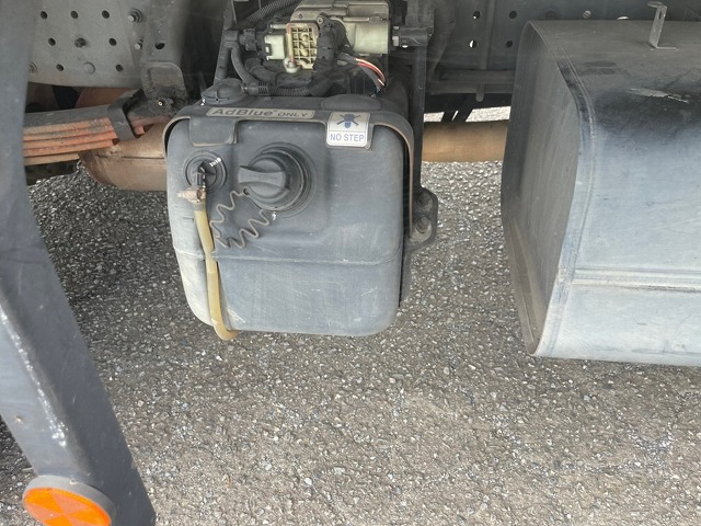 三菱ふそうキャンターアルミバン小型（2t・3t）[写真33]