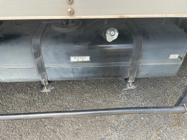 三菱ふそうキャンターアルミバン小型（2t・3t）[写真34]