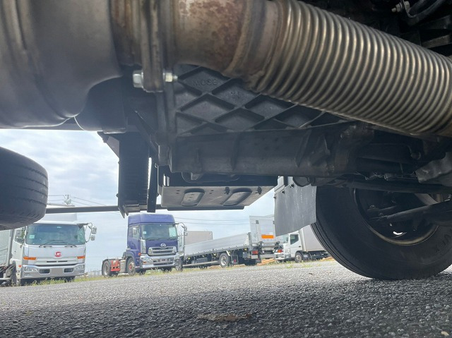 三菱ふそうキャンターアルミバン小型（2t・3t）[写真37]