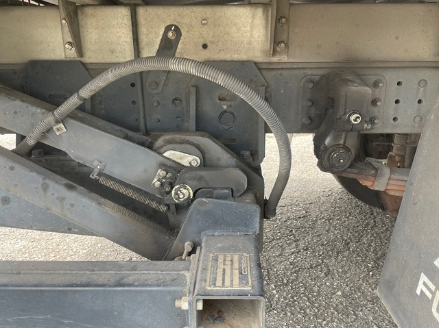 三菱ふそうキャンターアルミバン小型（2t・3t）[写真38]