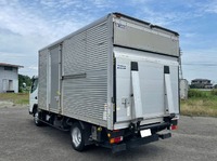三菱ふそうキャンターアルミバン小型（2t・3t）[写真06]