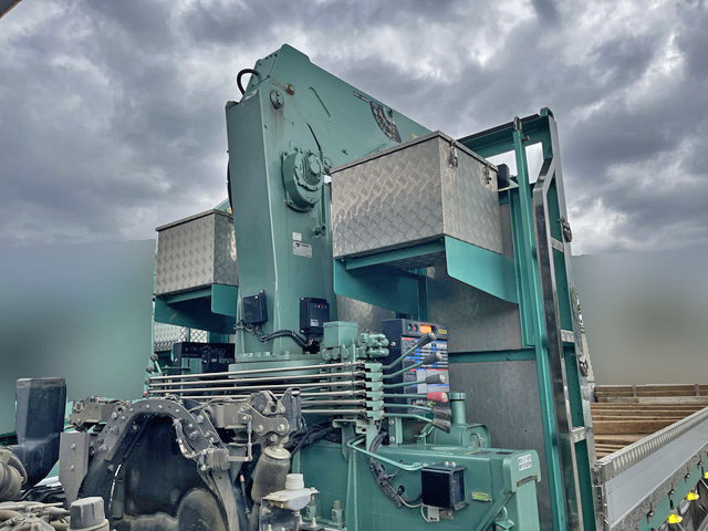 日野プロフィアクレーン4段大型（10t）[写真11]