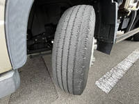 三菱ふそうキャンター平ボディ小型（2t・3t）[写真18]