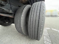 三菱ふそうキャンター平ボディ小型（2t・3t）[写真20]