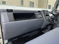 三菱ふそうキャンター平ボディ小型（2t・3t）[写真32]