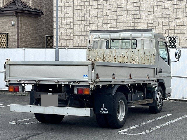 三菱ふそうキャンター平ボディ小型（2t・3t）[写真04]