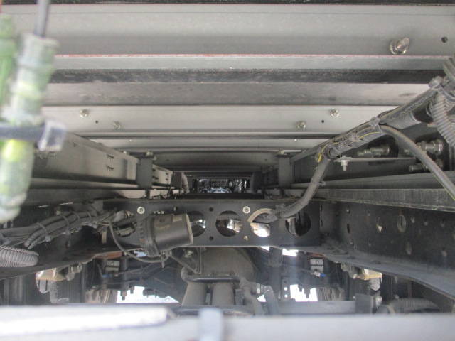 いすゞエルフ冷凍車（冷蔵車）小型（2t・3t）[写真11]