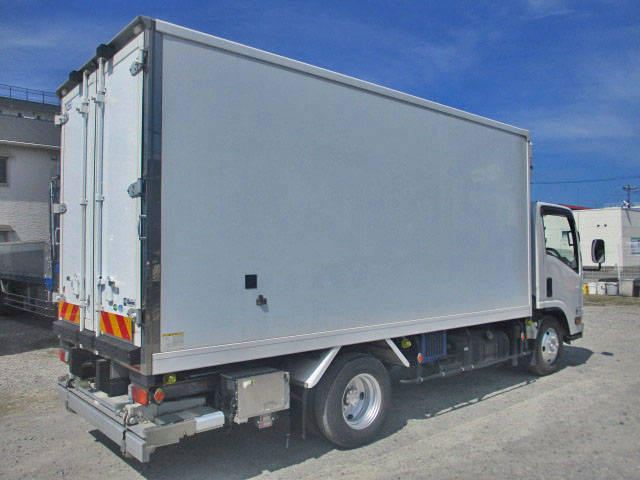 いすゞエルフ冷凍車（冷蔵車）小型（2t・3t）[写真05]