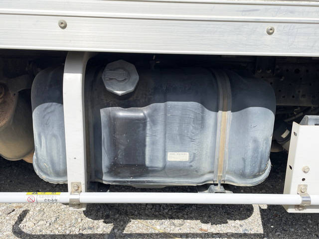 いすゞエルフアルミバン小型（2t・3t）[写真13]