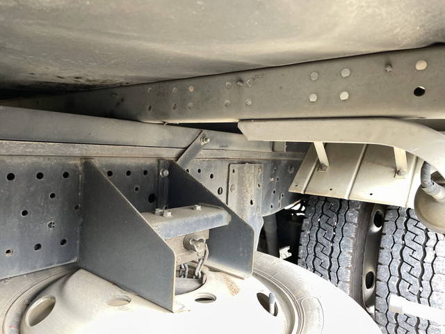 いすゞエルフアルミバン小型（2t・3t）[写真16]