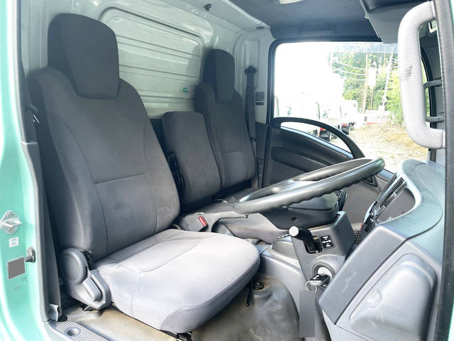 いすゞエルフアルミバン小型（2t・3t）[写真23]